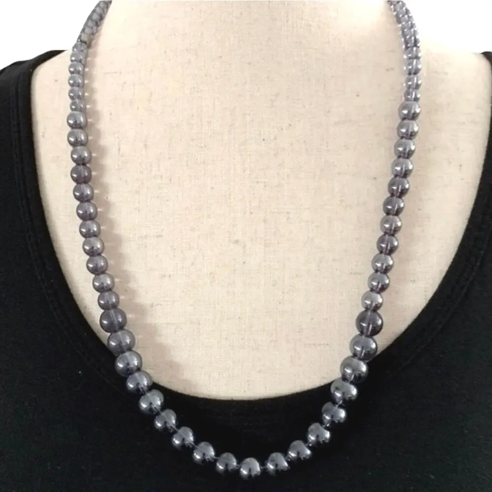 purple graduated faux‎ pearl necklace 2 mm - 8 mm 18” long with 2.5” extension - Picture 2 of 5